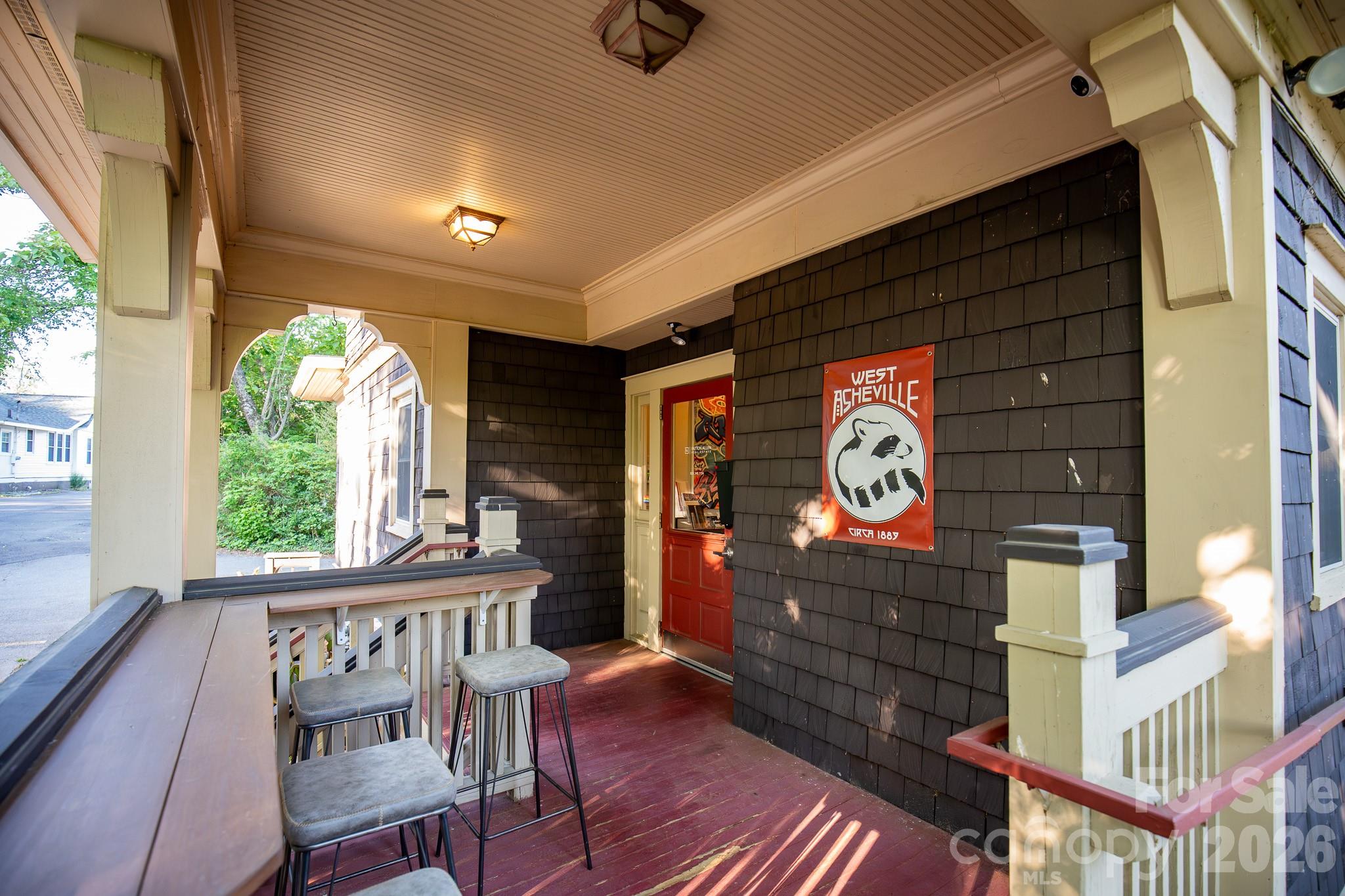 264 Haywood Road Property Photo 6