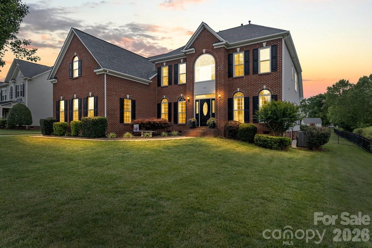 286 Corona Circle Property Photo 3