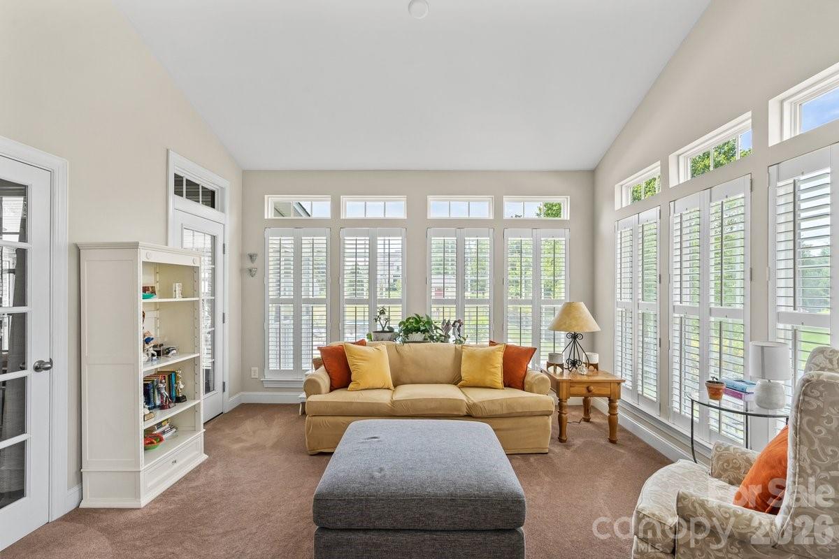 286 Corona Circle Property Photo 28