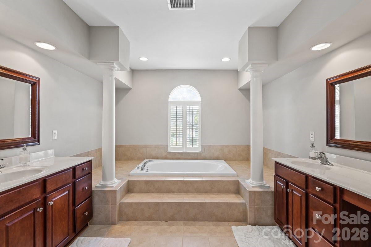 286 Corona Circle Property Photo 40