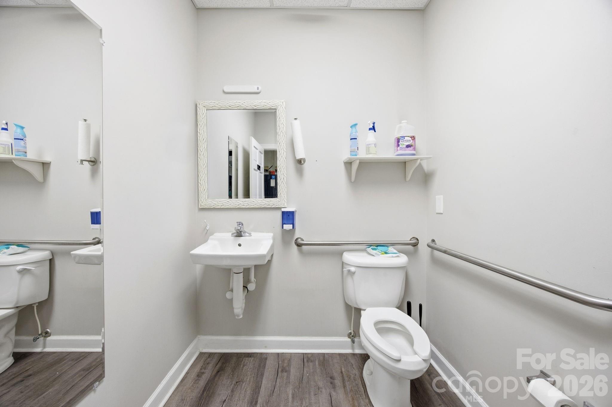 2120 Crown Centre Drive 100 Property Photo 19