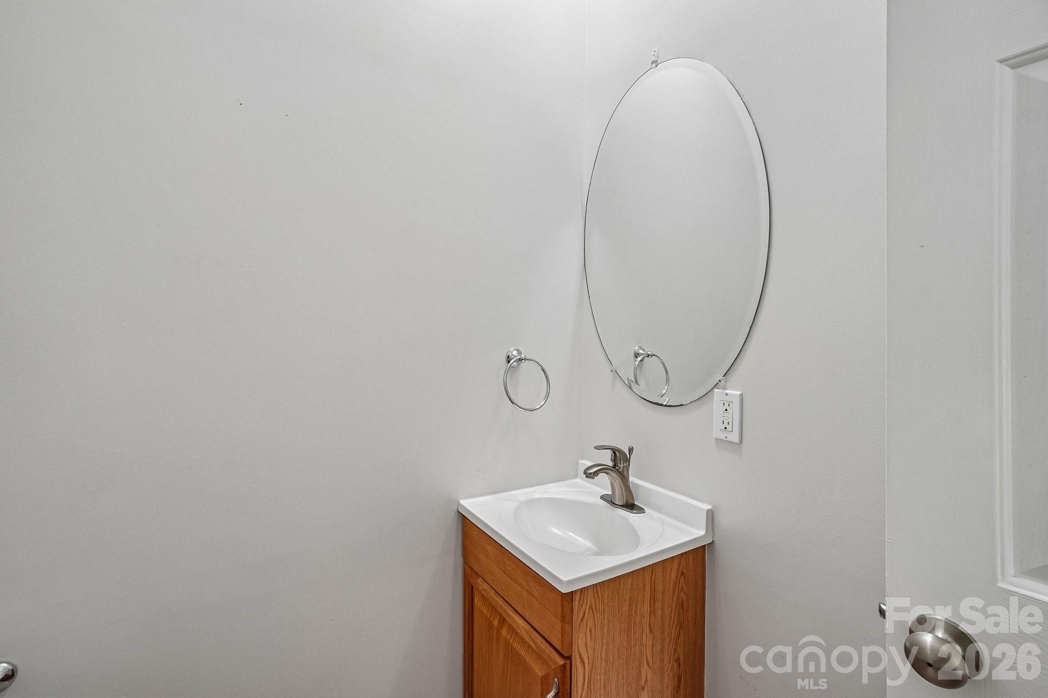 25 Houston Street Property Photo 33