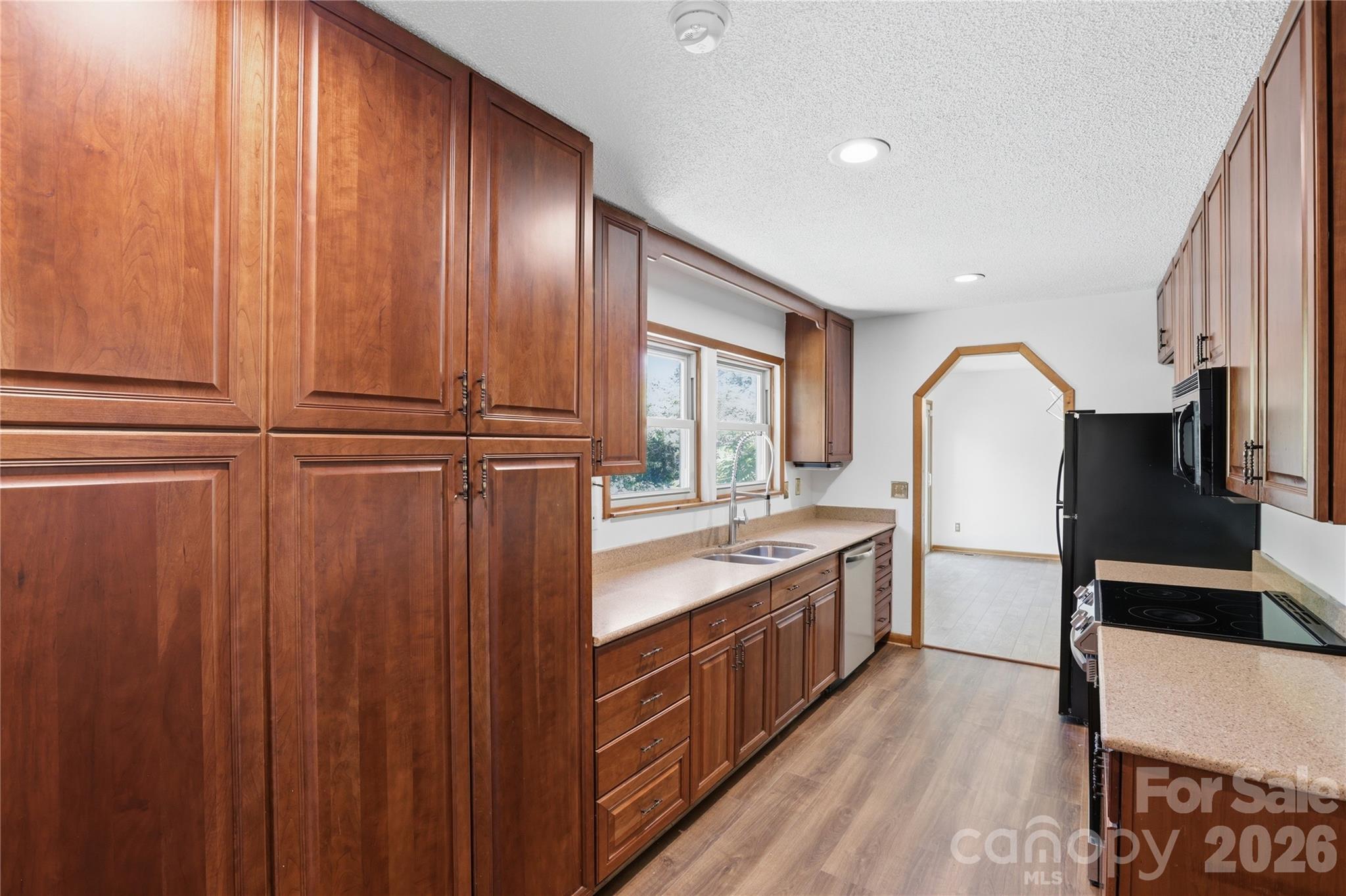 207 Wood Dale Drive Property Photo 10