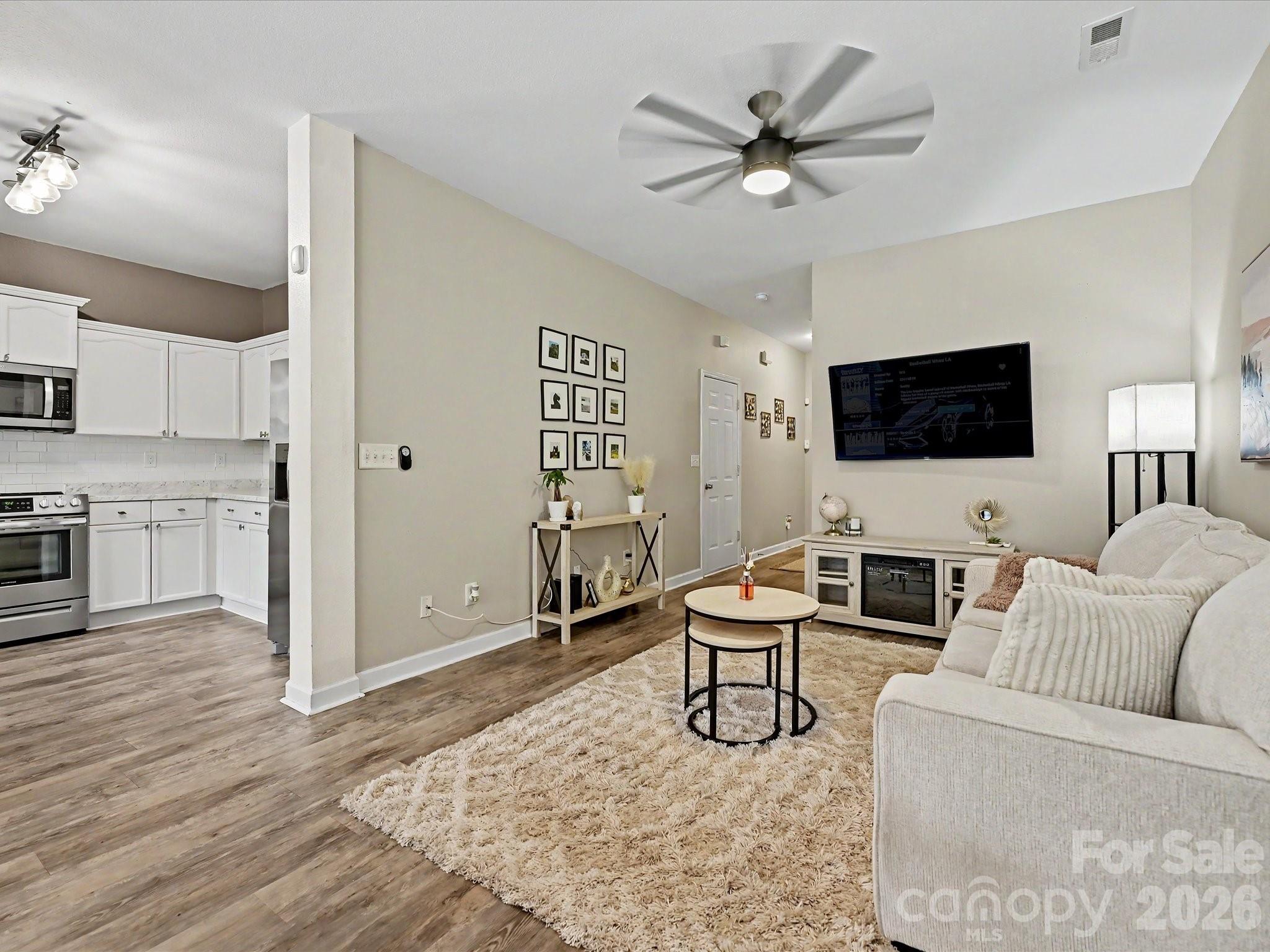 334 Bridal Veil Drive Property Photo 5