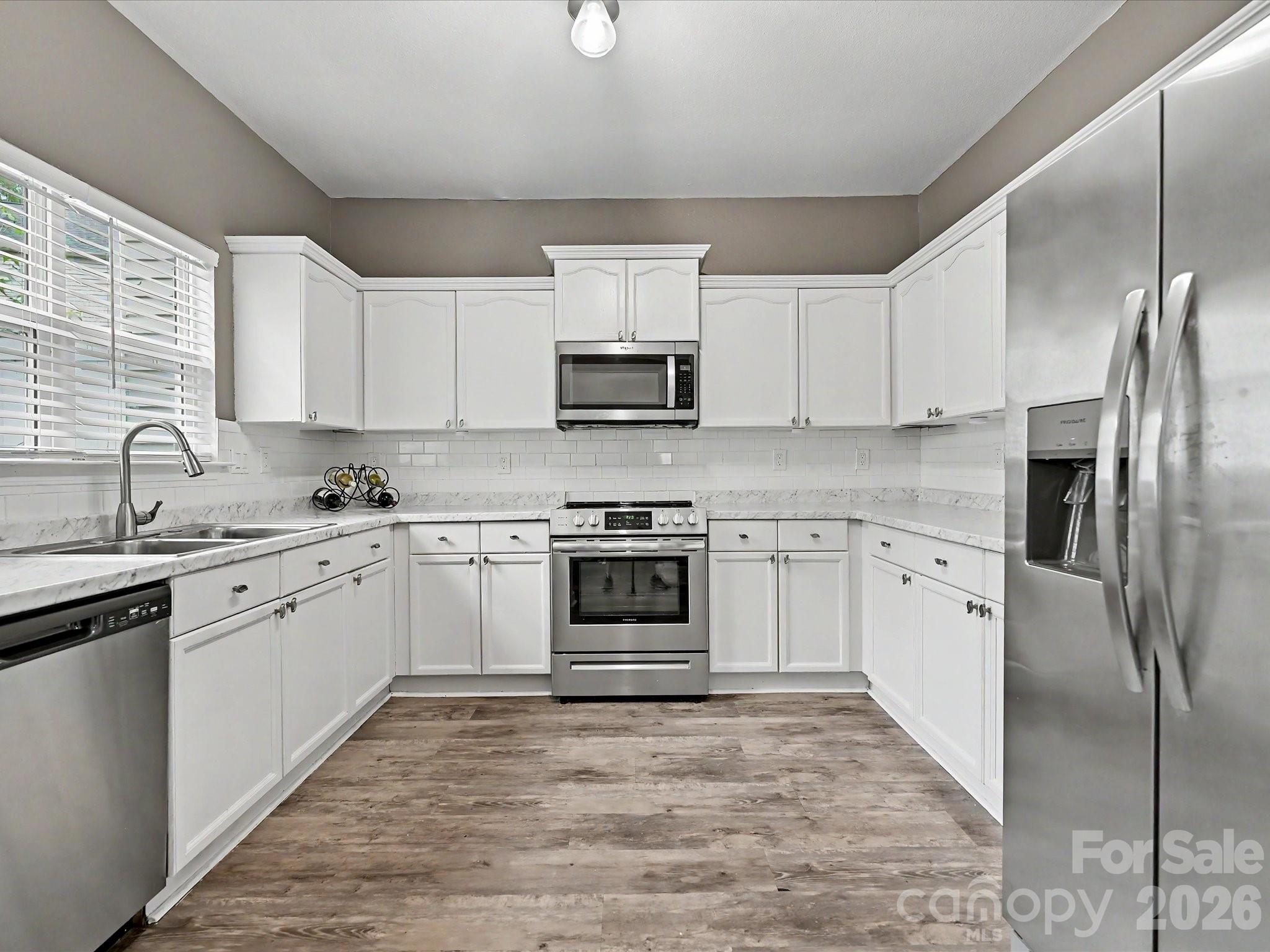 334 Bridal Veil Drive Property Photo 6