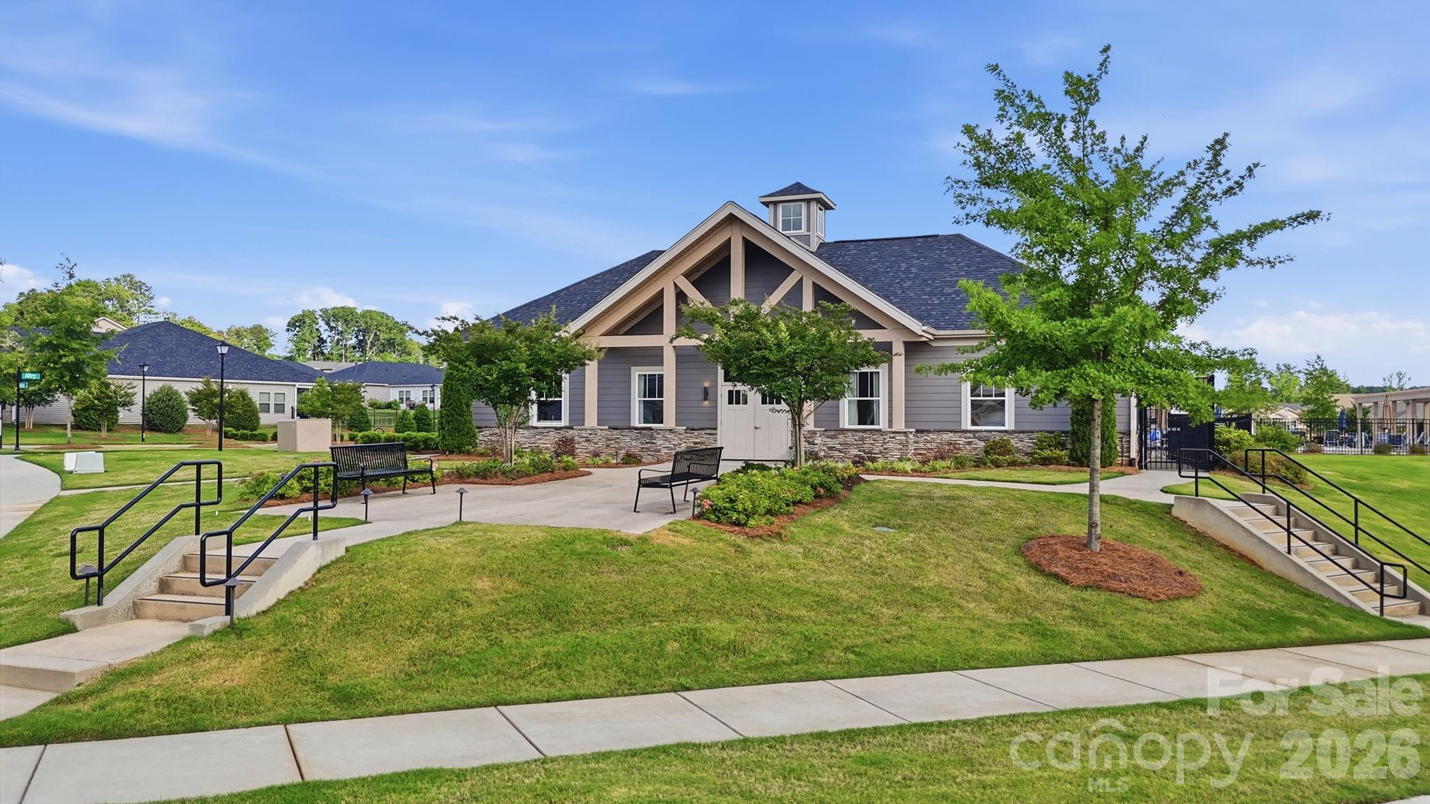 5012 Shadbush Road Property Photo 3