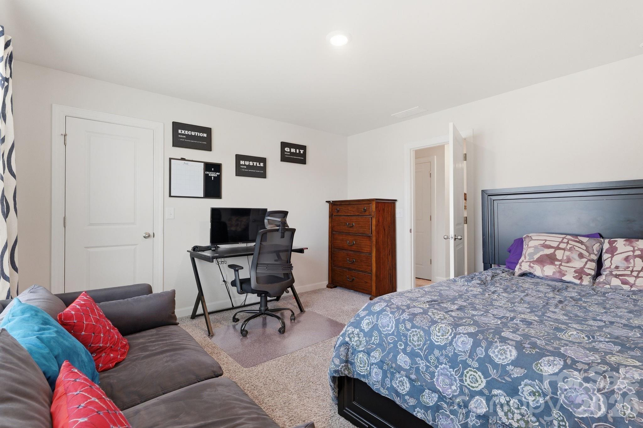 5012 Shadbush Road Property Photo 20
