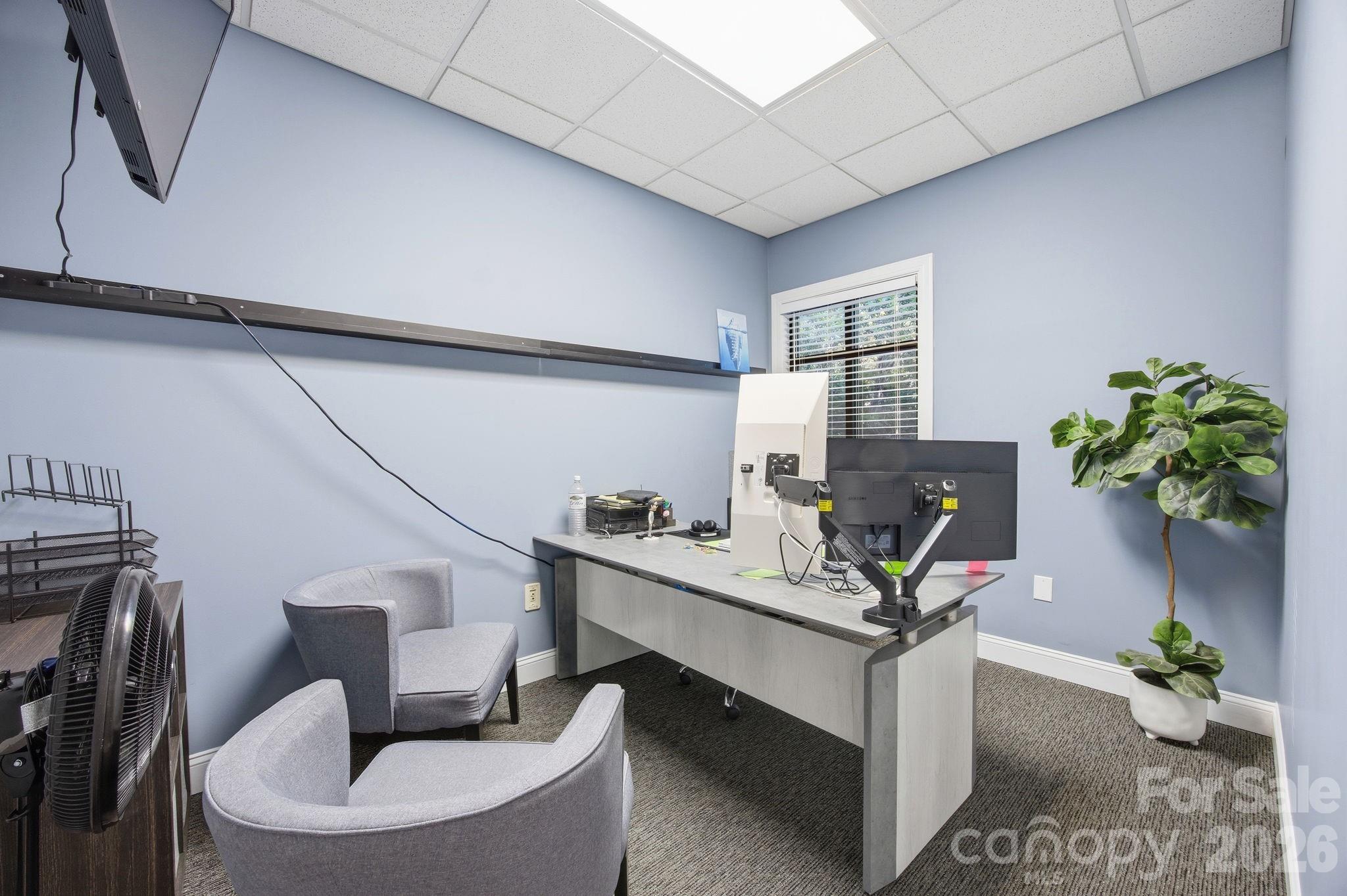 2116 Crown Centre Drive 200 Property Photo 16