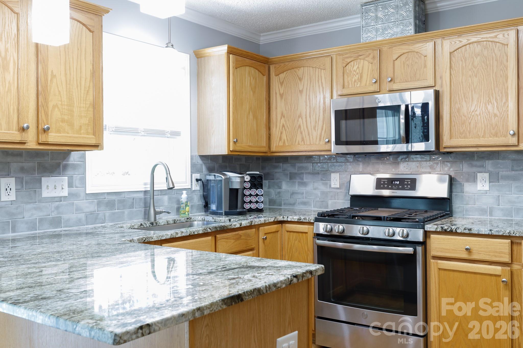 2312 Nuthatch Drive Property Photo 8
