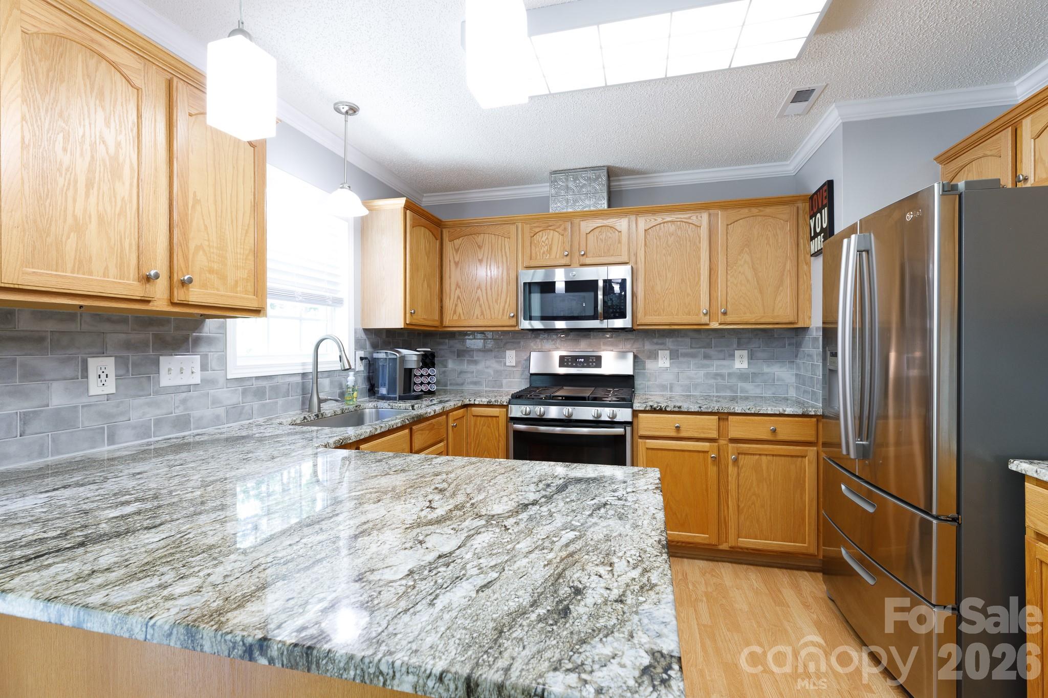 2312 Nuthatch Drive Property Photo 11
