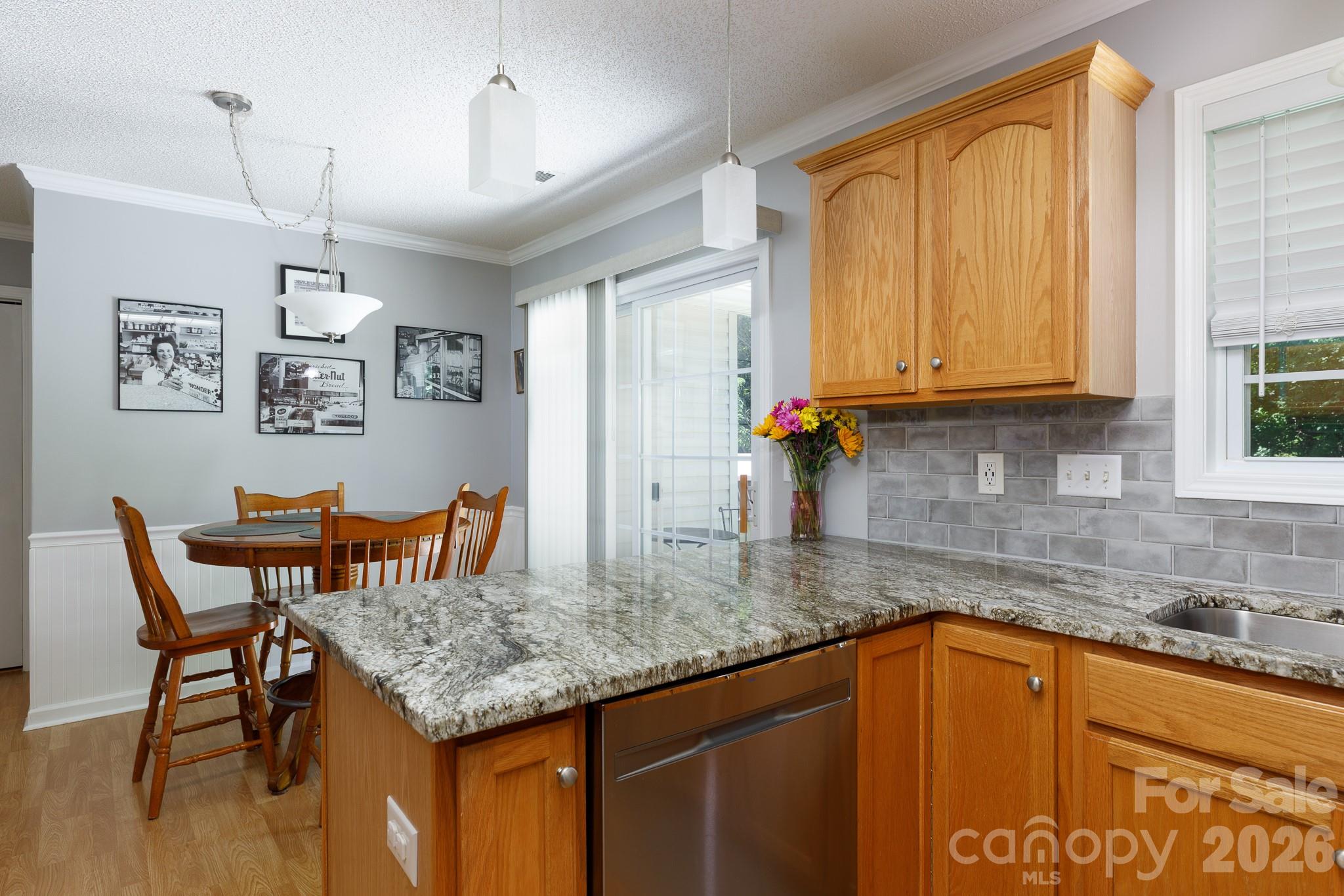 2312 Nuthatch Drive Property Photo 12