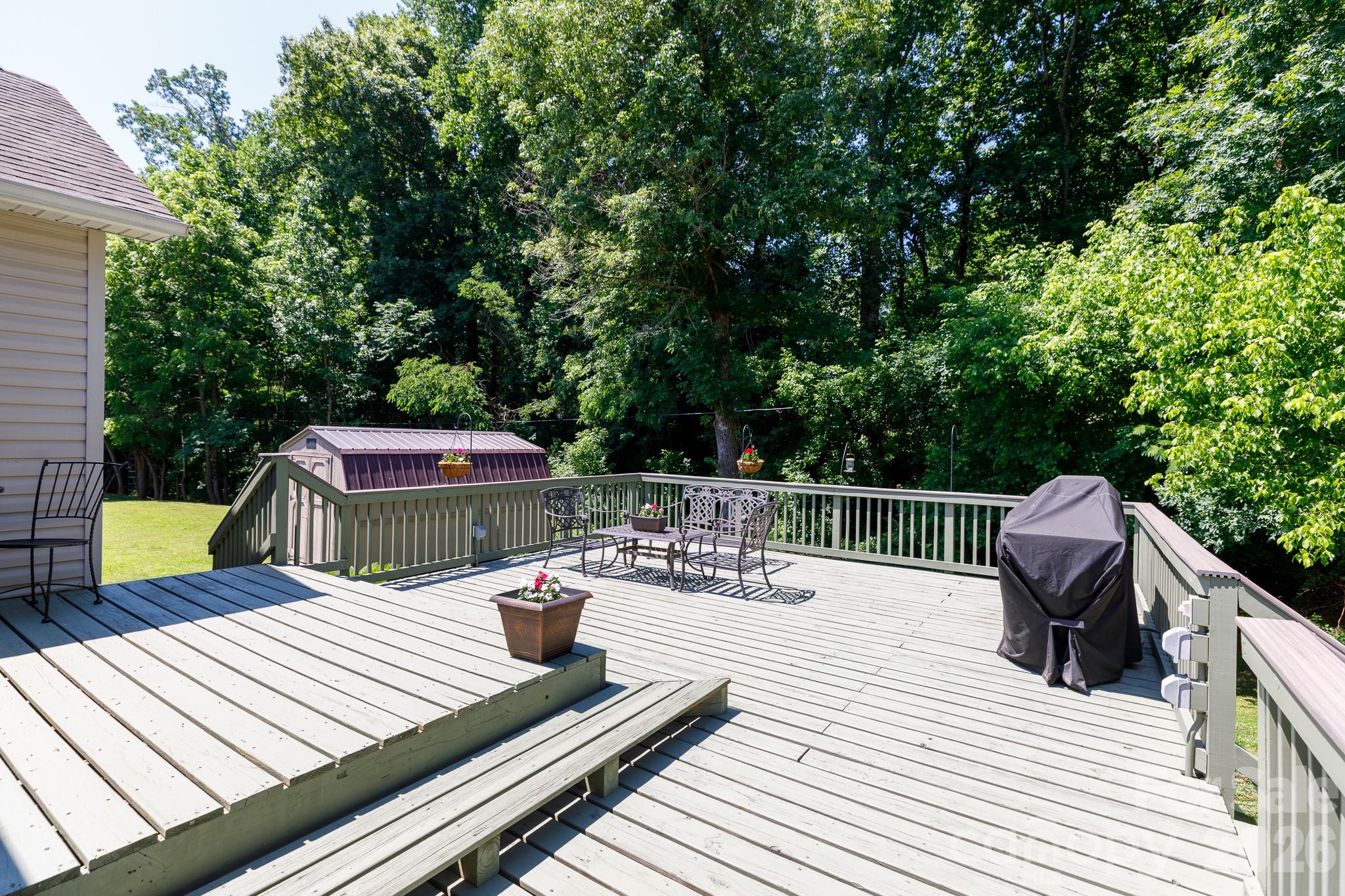 2312 Nuthatch Drive Property Photo 24