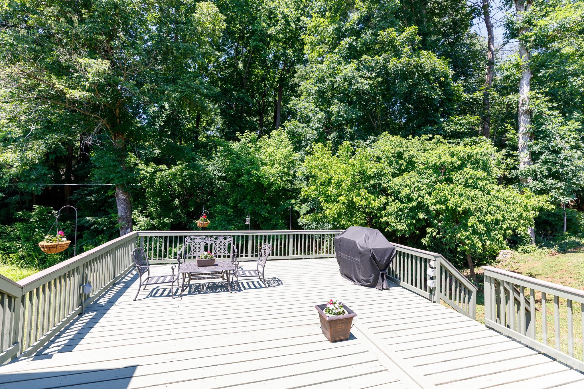 2312 Nuthatch Drive Property Photo 25