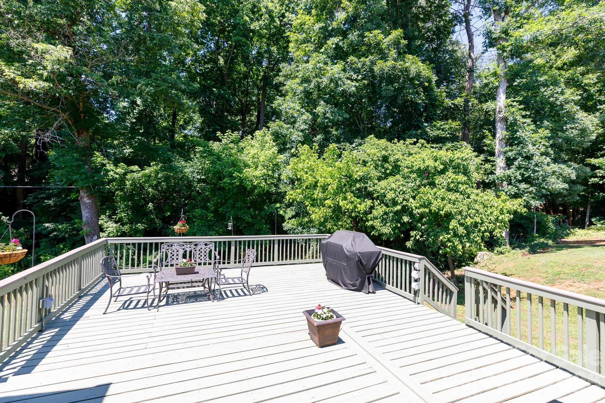 2312 Nuthatch Drive Property Photo 26