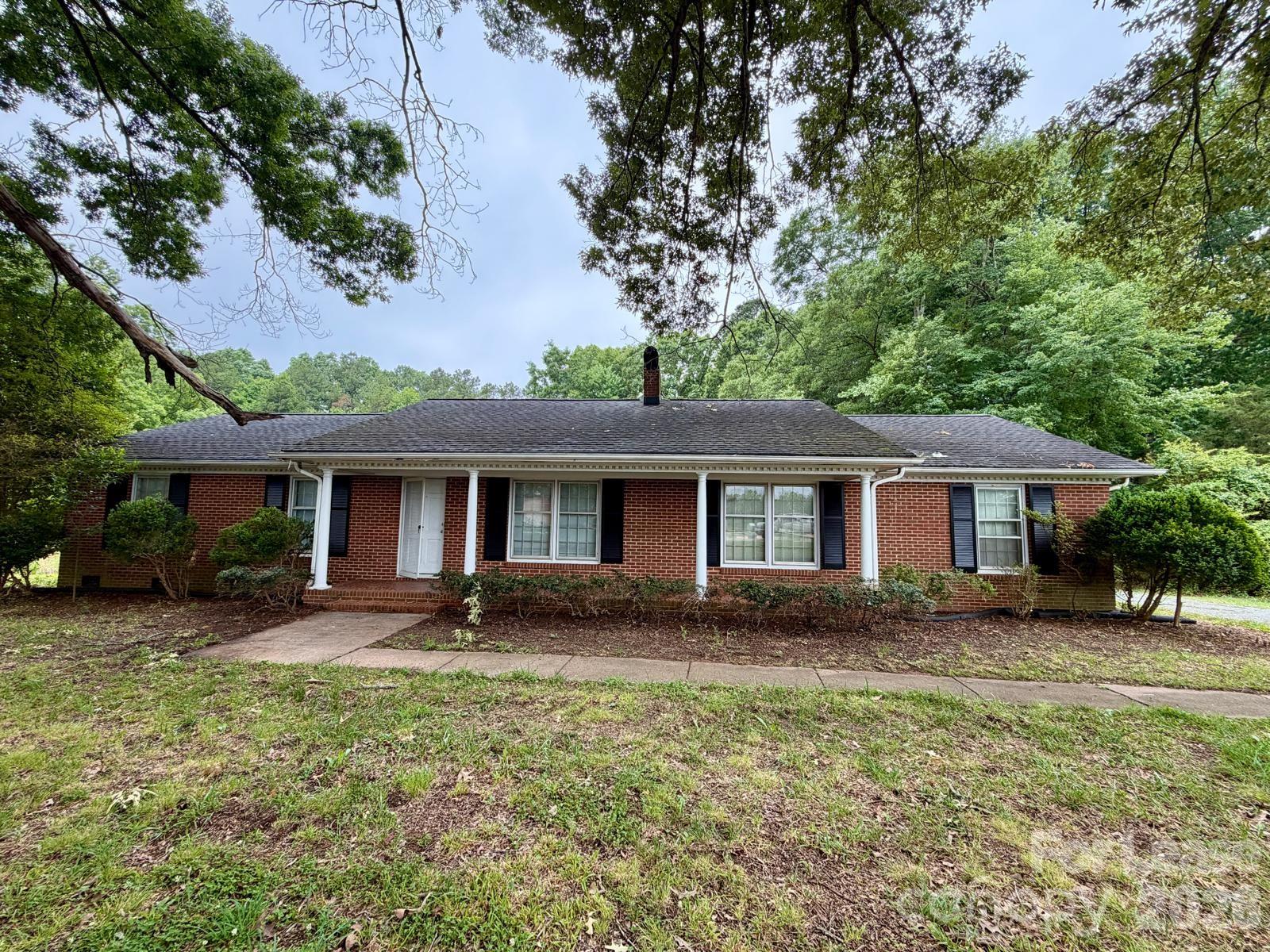 3720 S Providence Road Property Photo 1