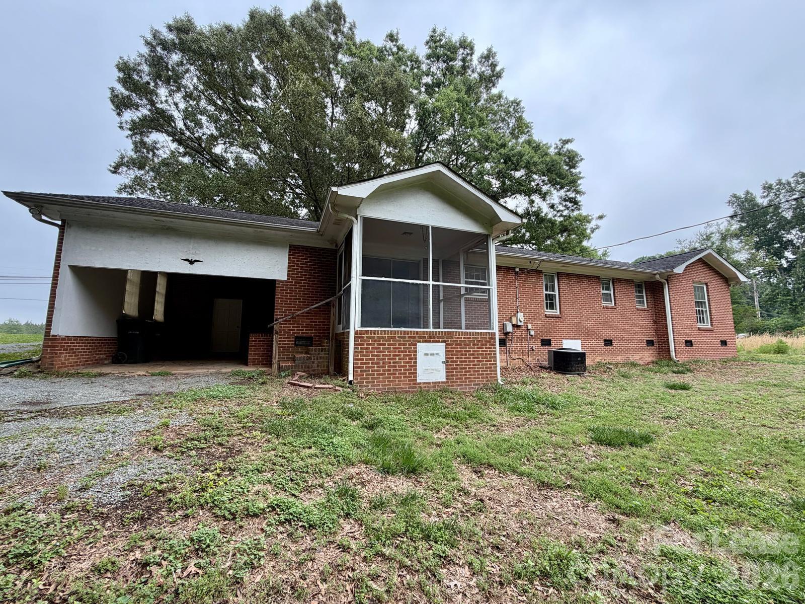 3720 S Providence Road Property Photo 4