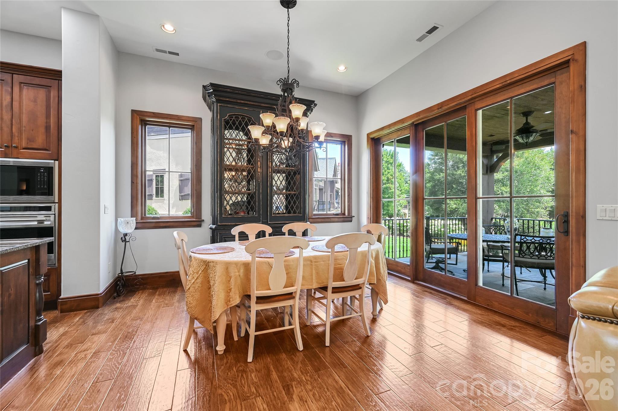 14 Foxbridge Way 34a Property Photo 6