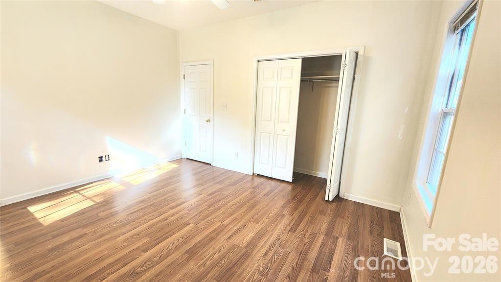 1066 Tremont Avenue Property Photo 14