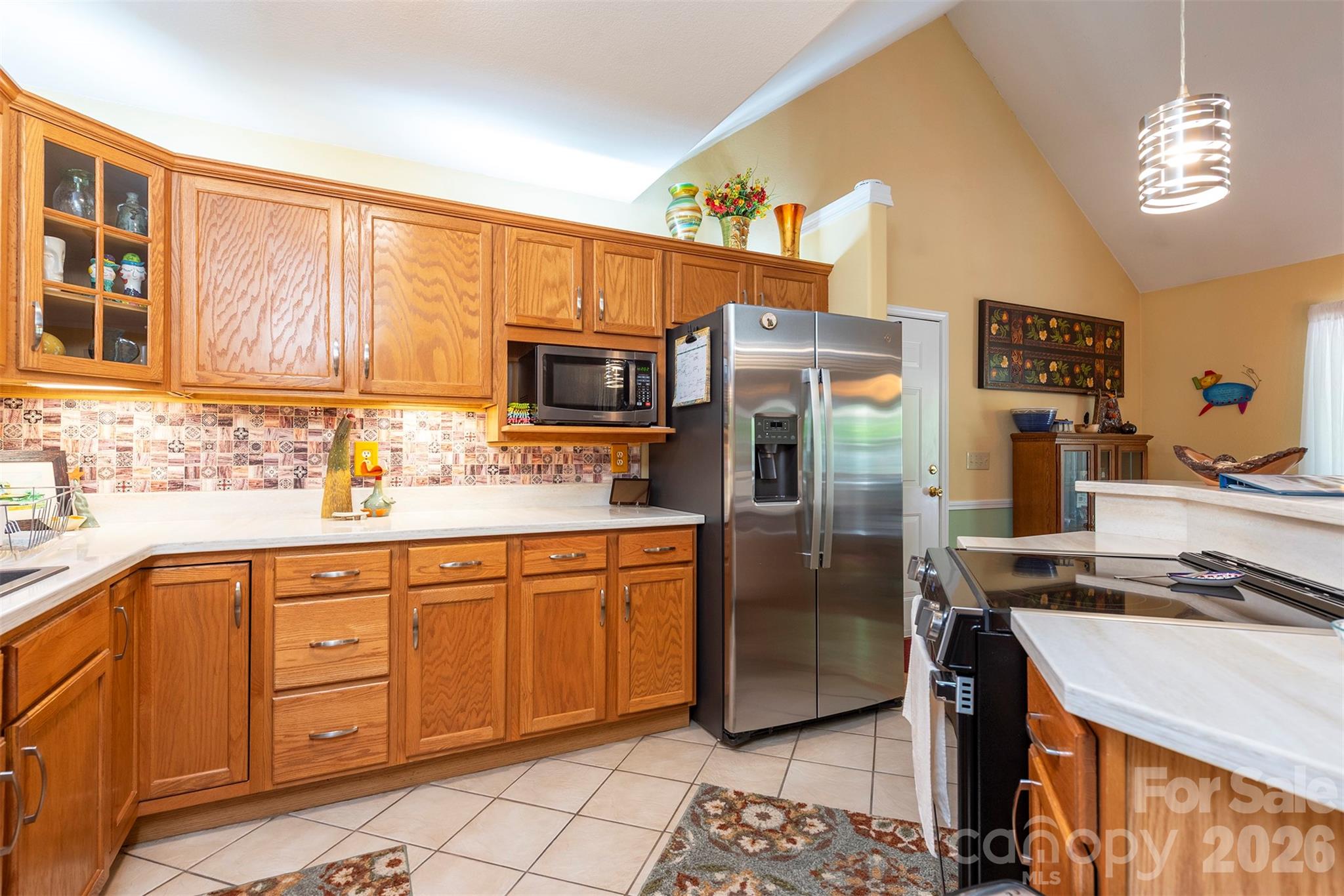 132 Rumbling Bald Road Property Photo 3