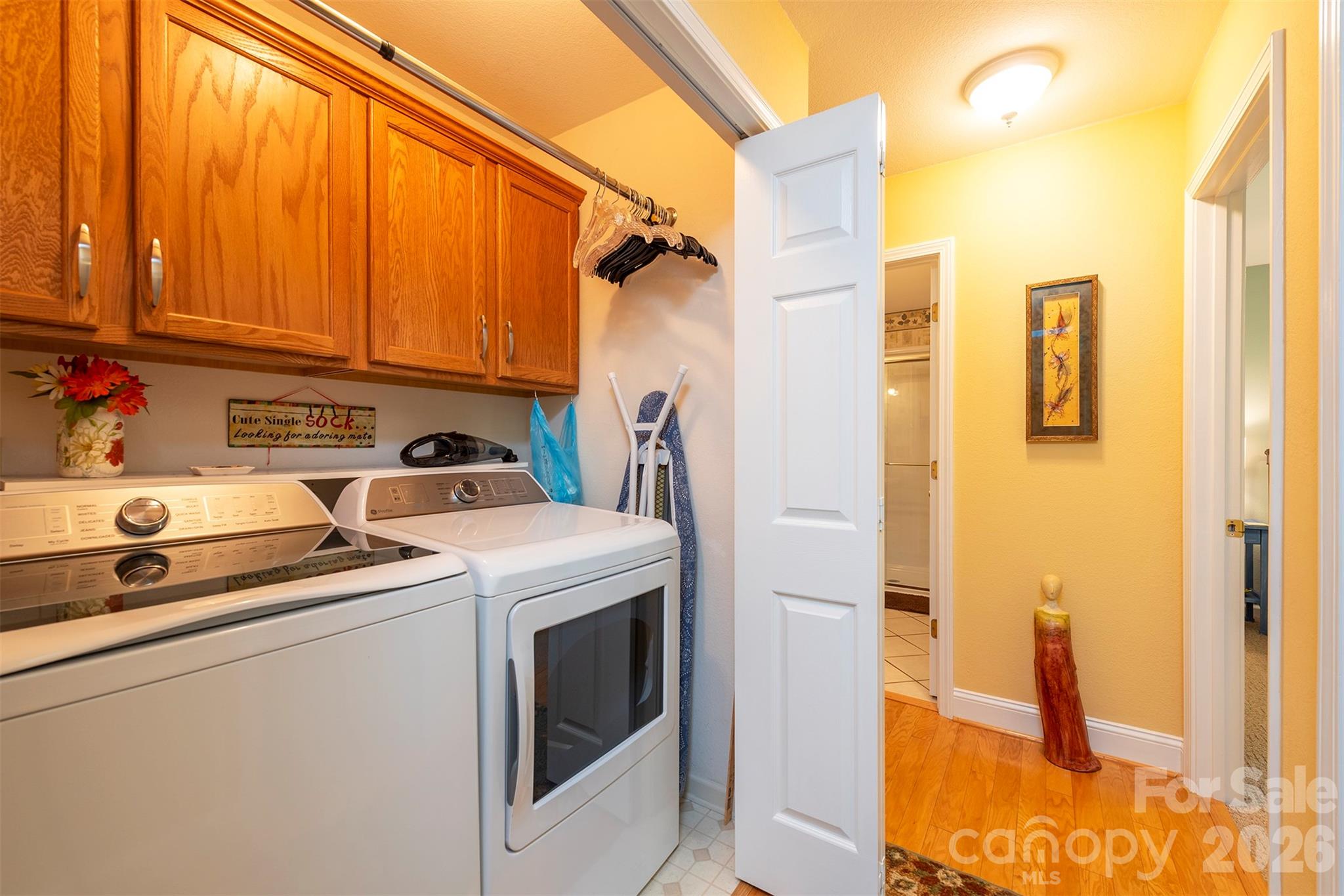 132 Rumbling Bald Road Property Photo 12