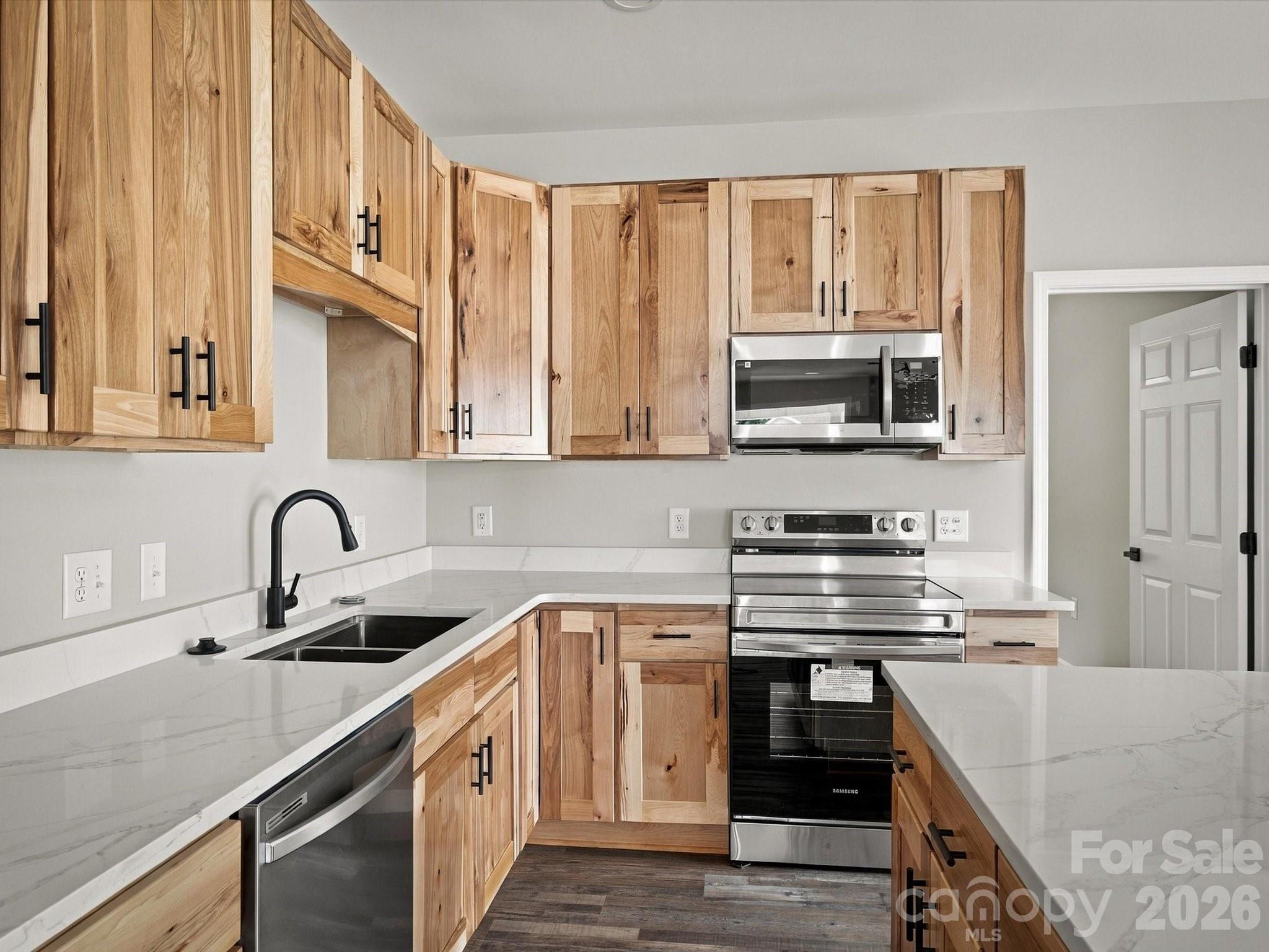 212 Eagle Landing 28 Property Photo 6
