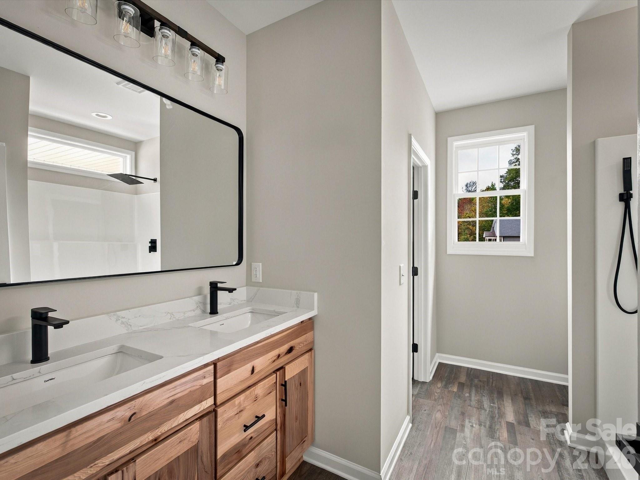 212 Eagle Landing 28 Property Photo 12