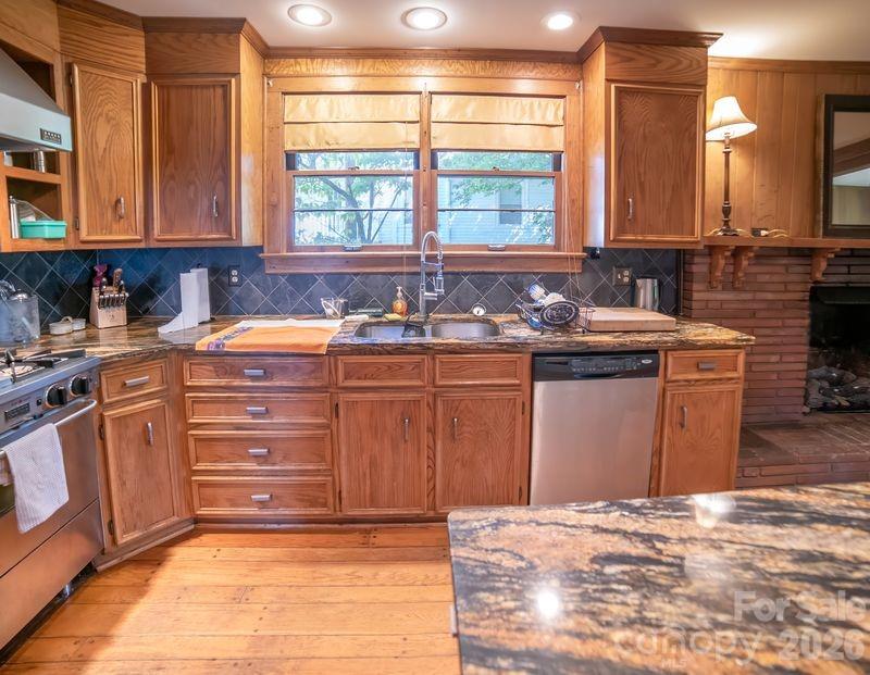 108 Beall Street Property Photo 10