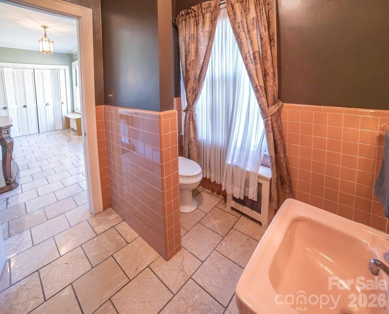 108 Beall Street Property Photo 18