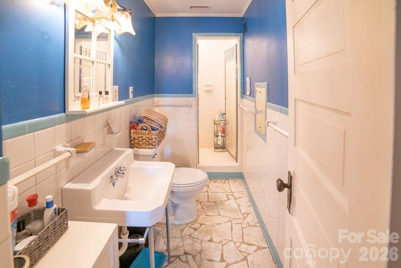 108 Beall Street Property Photo 27