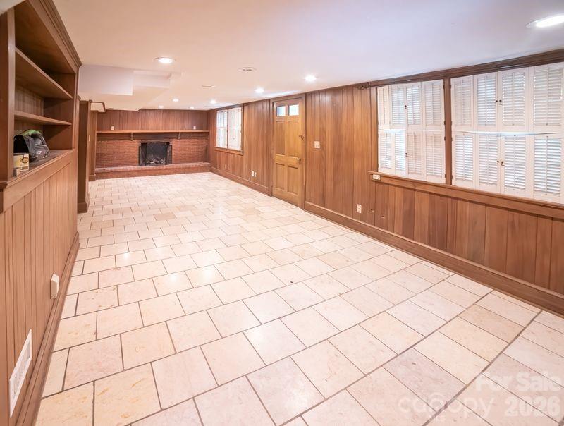 108 Beall Street Property Photo 34