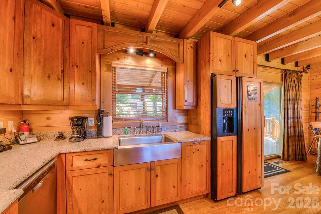 40 Adohi Trail Property Photo 9