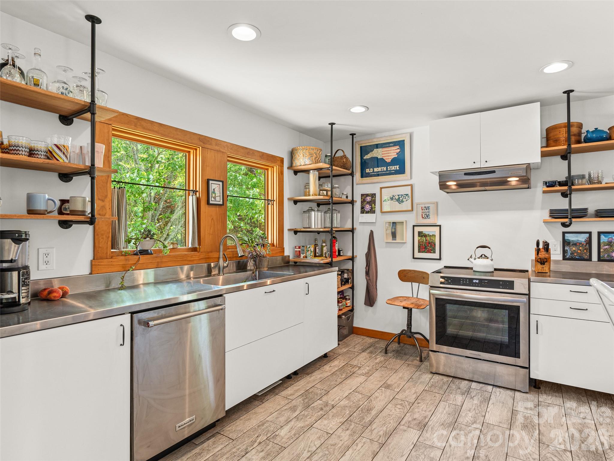 241 Pinners Cove Road Property Photo 7
