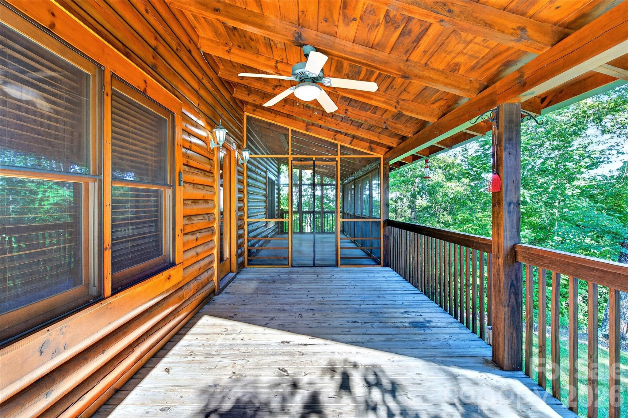 545 Mountain Crest Drive Property Photo 5