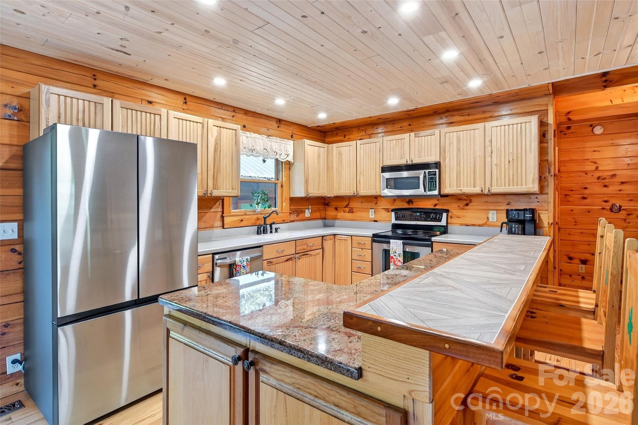 545 Mountain Crest Drive Property Photo 10