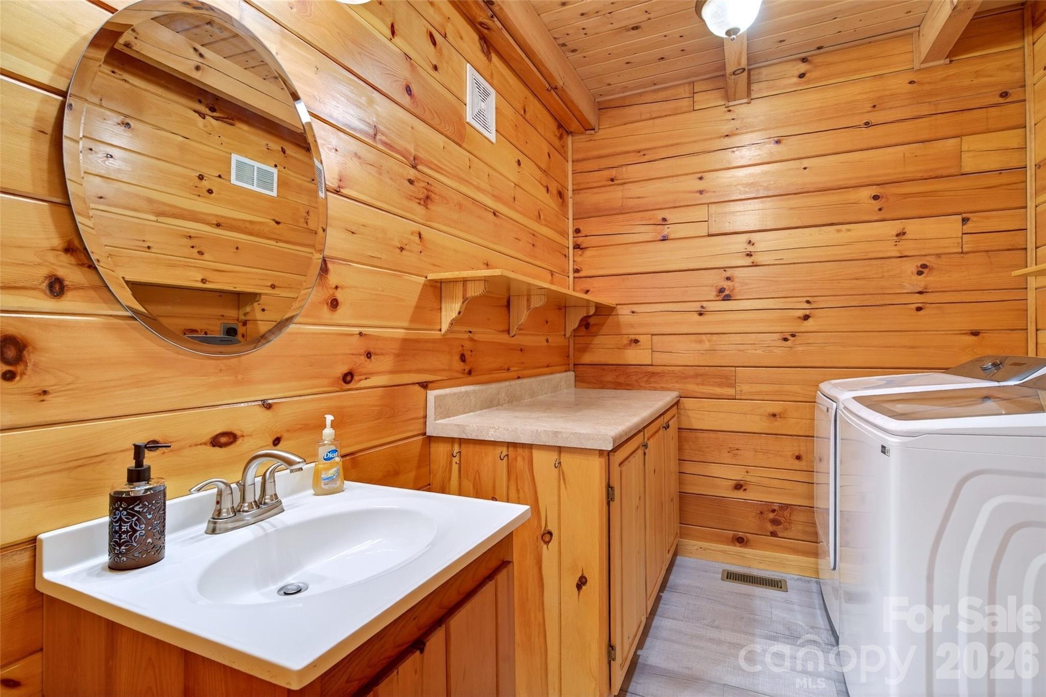 545 Mountain Crest Drive Property Photo 20
