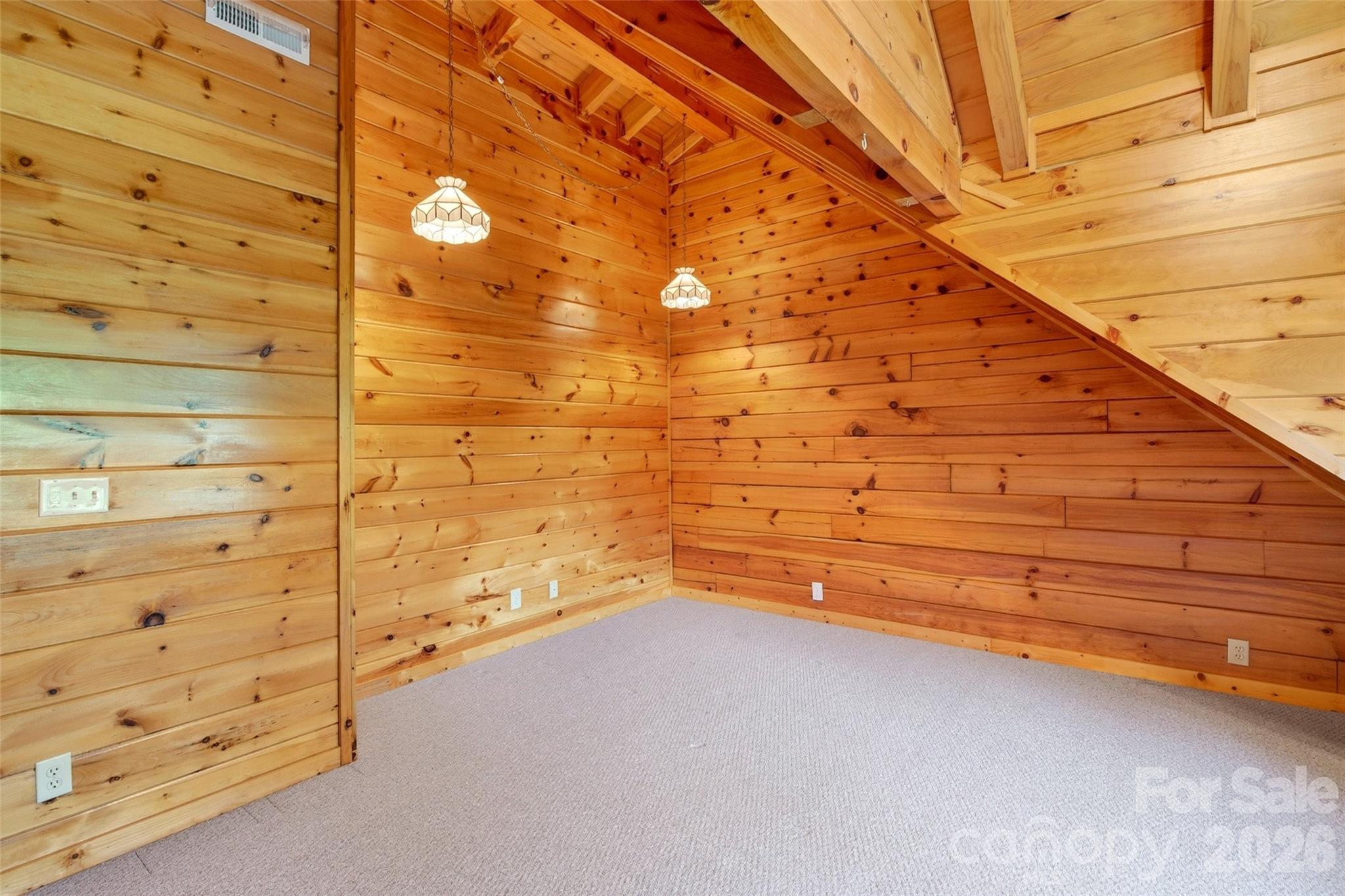 545 Mountain Crest Drive Property Photo 28