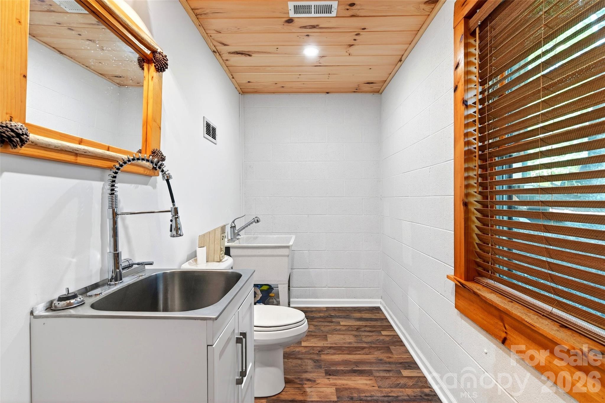 545 Mountain Crest Drive Property Photo 31