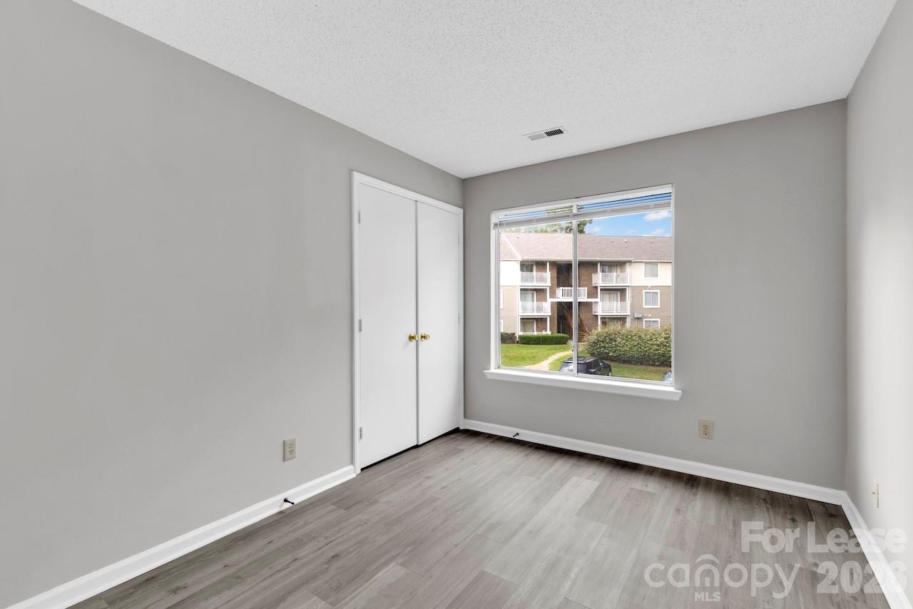 9531 University Terrace Drive E Property Photo 7