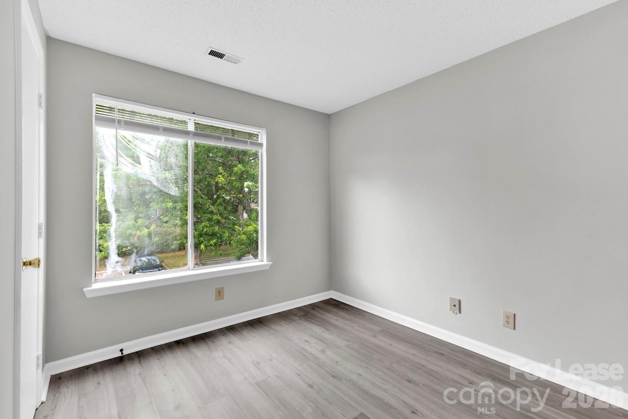 9531 University Terrace Drive E Property Photo 11