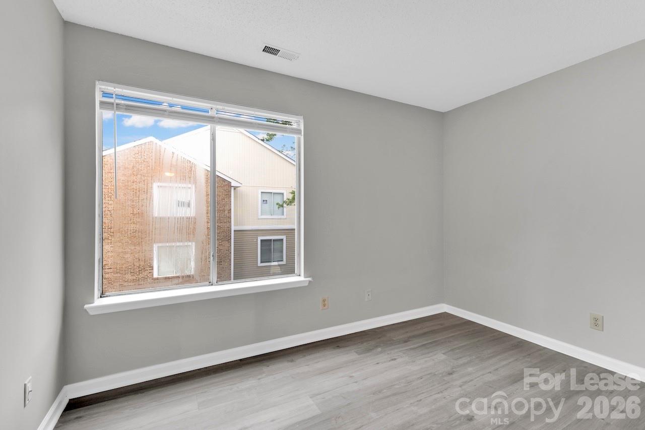 9531 University Terrace Drive E Property Photo 13