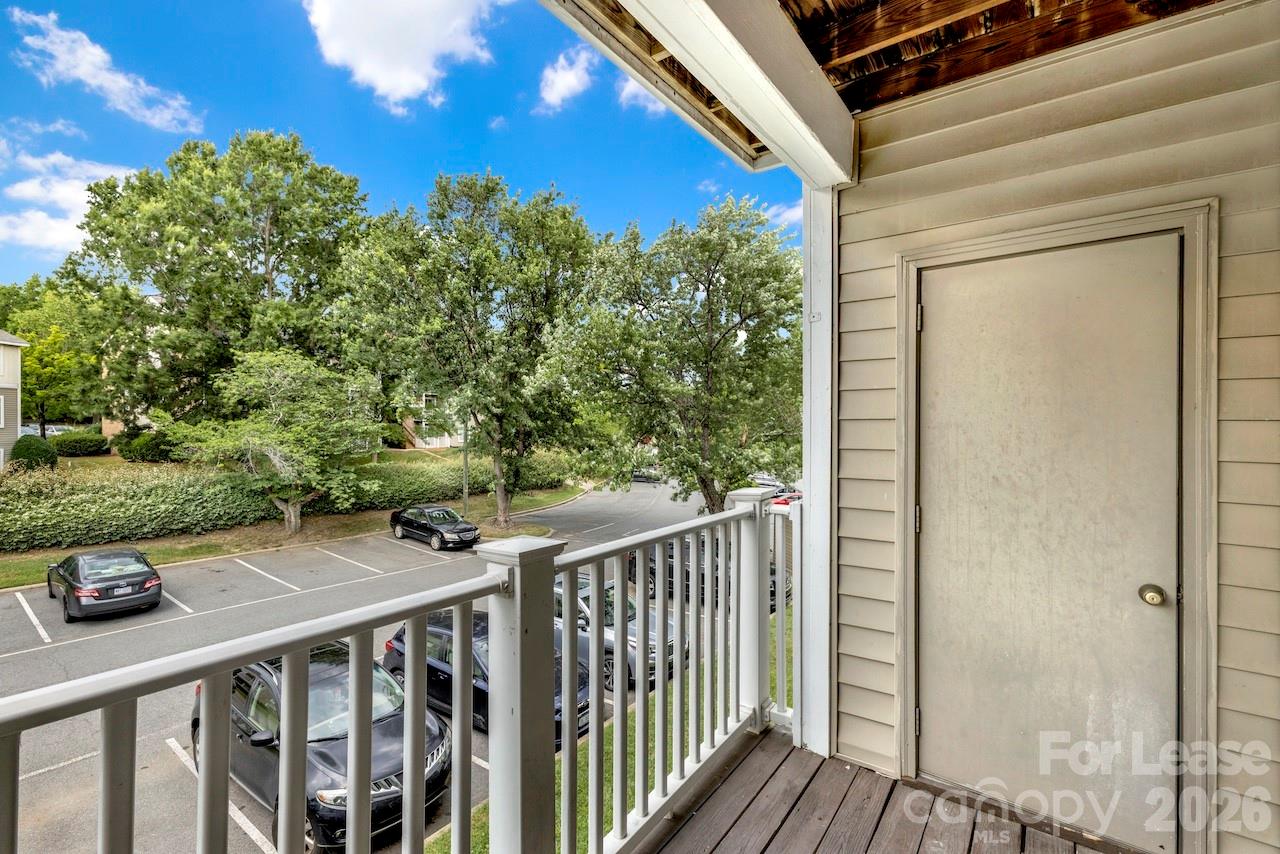 9531 University Terrace Drive E Property Photo 18