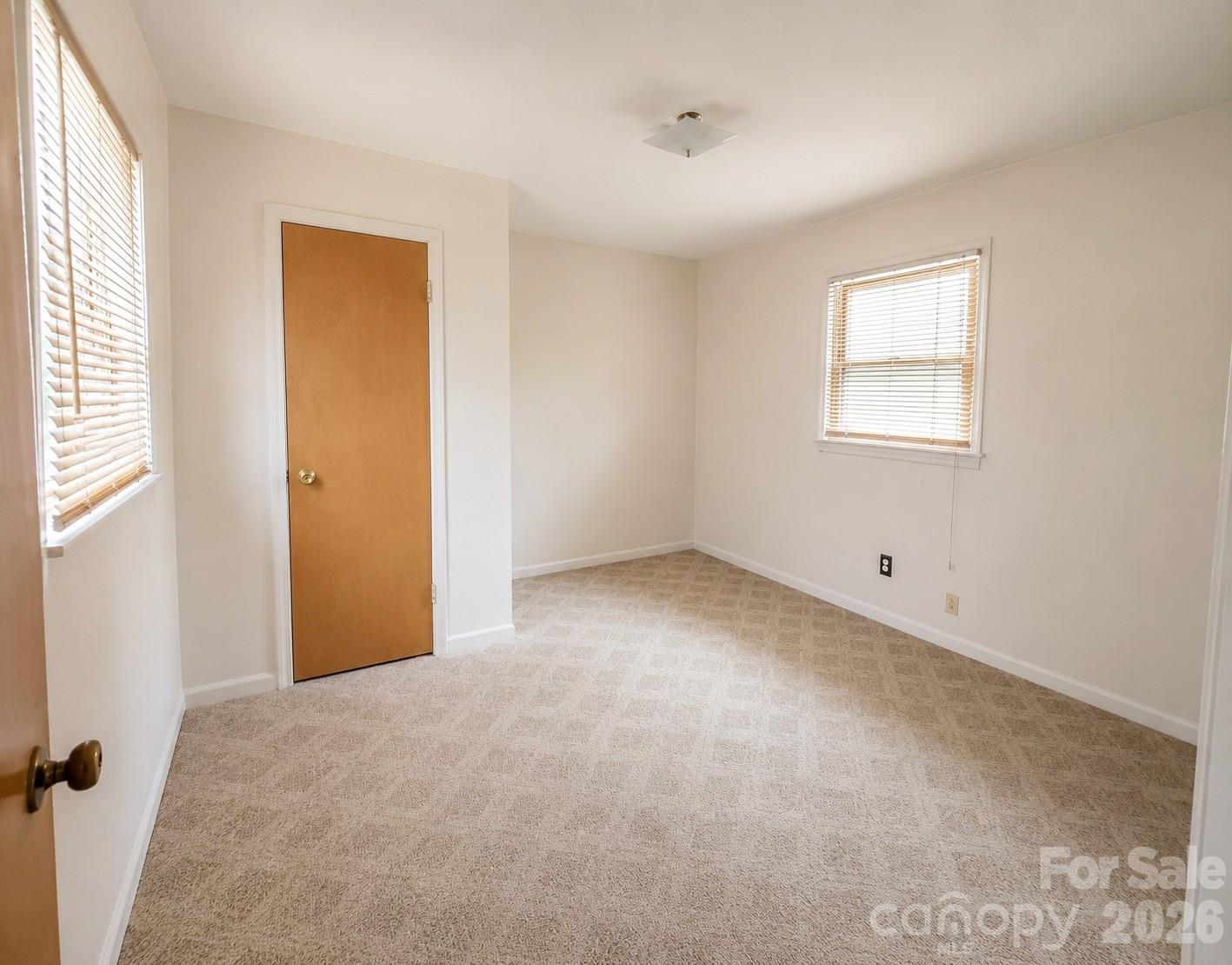 405 Isom Street Property Photo 7