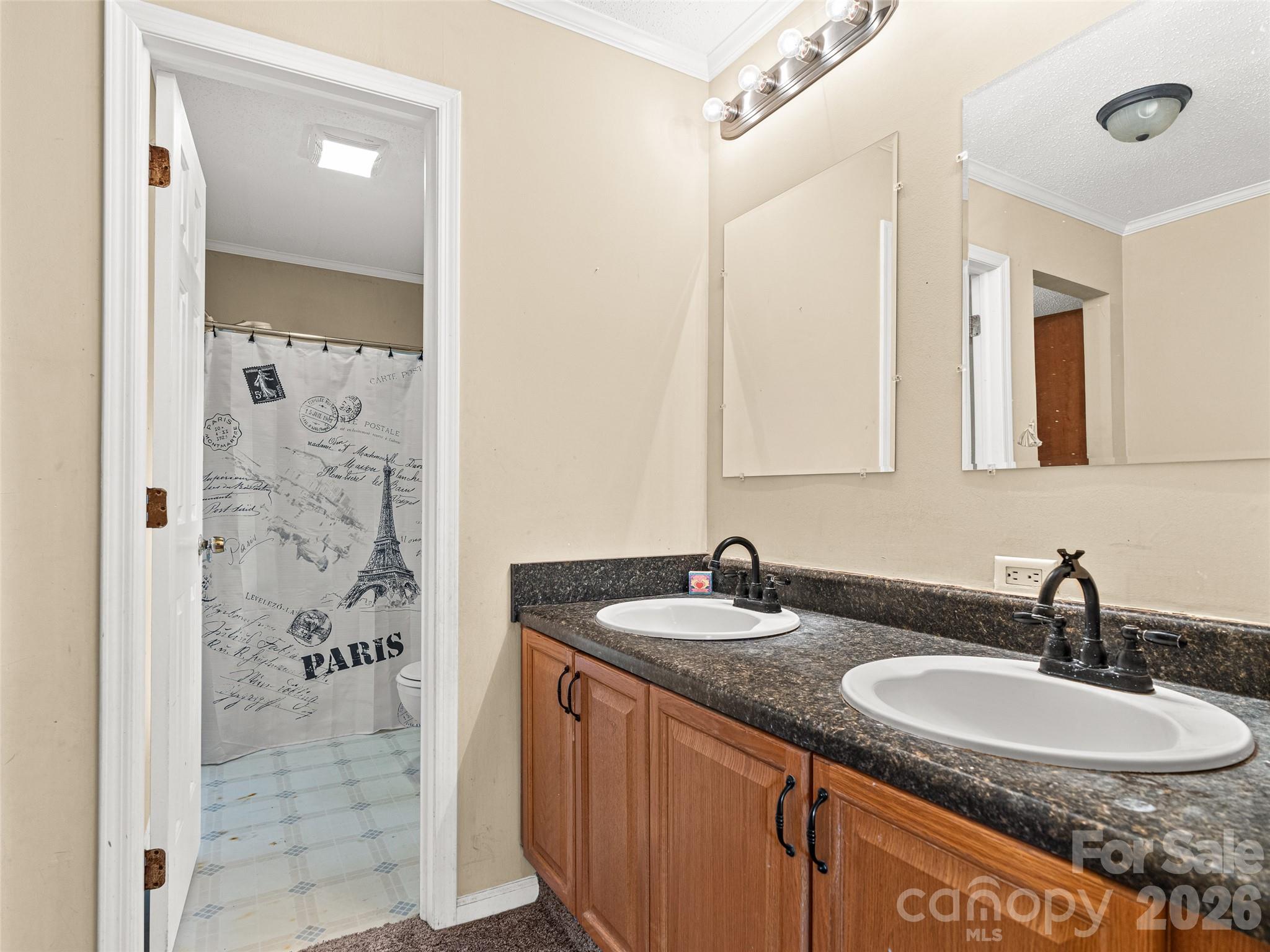 17 Captains Drive Property Photo 33