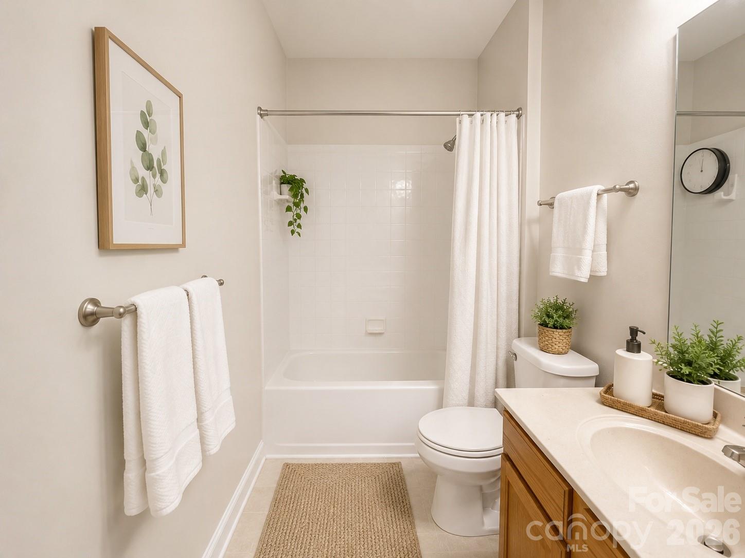 9813 Hyde Glen Court Property Photo 6