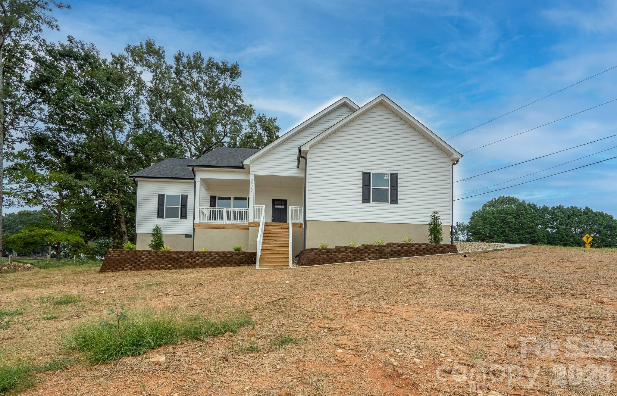 38068 Porter Road Property Photo 3