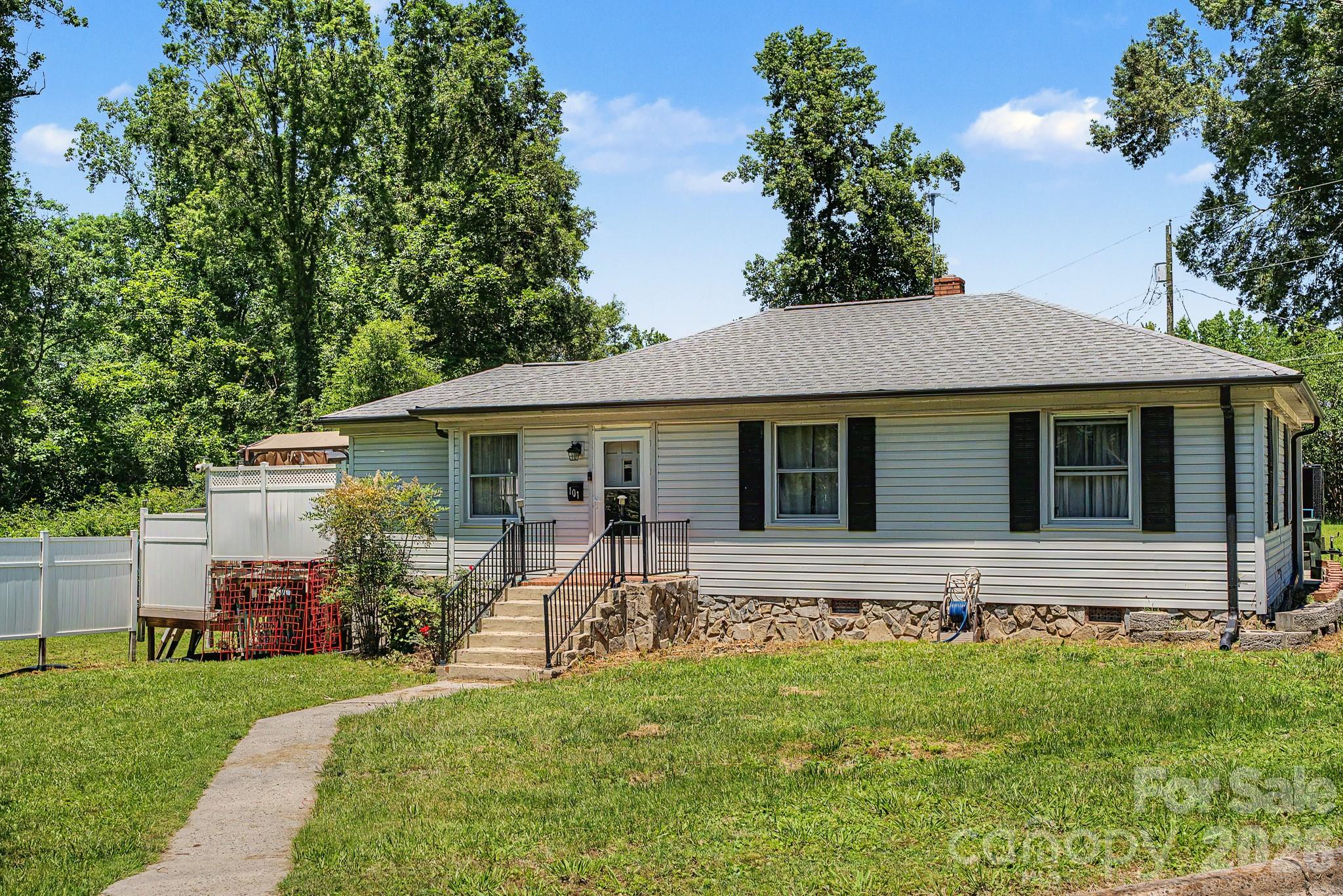101 Charles Street Property Photo 1