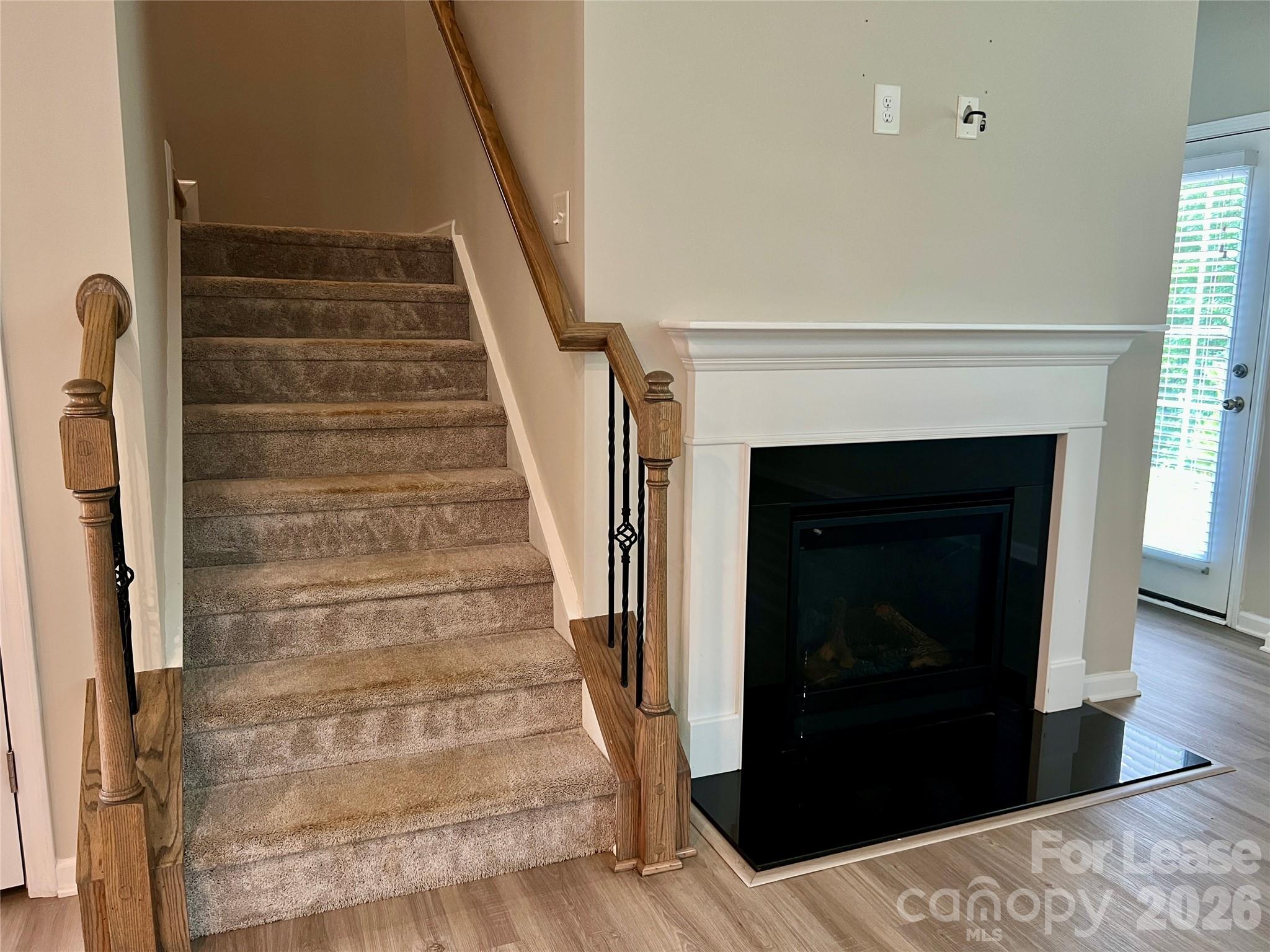 601 Deep River Way Property Photo 9