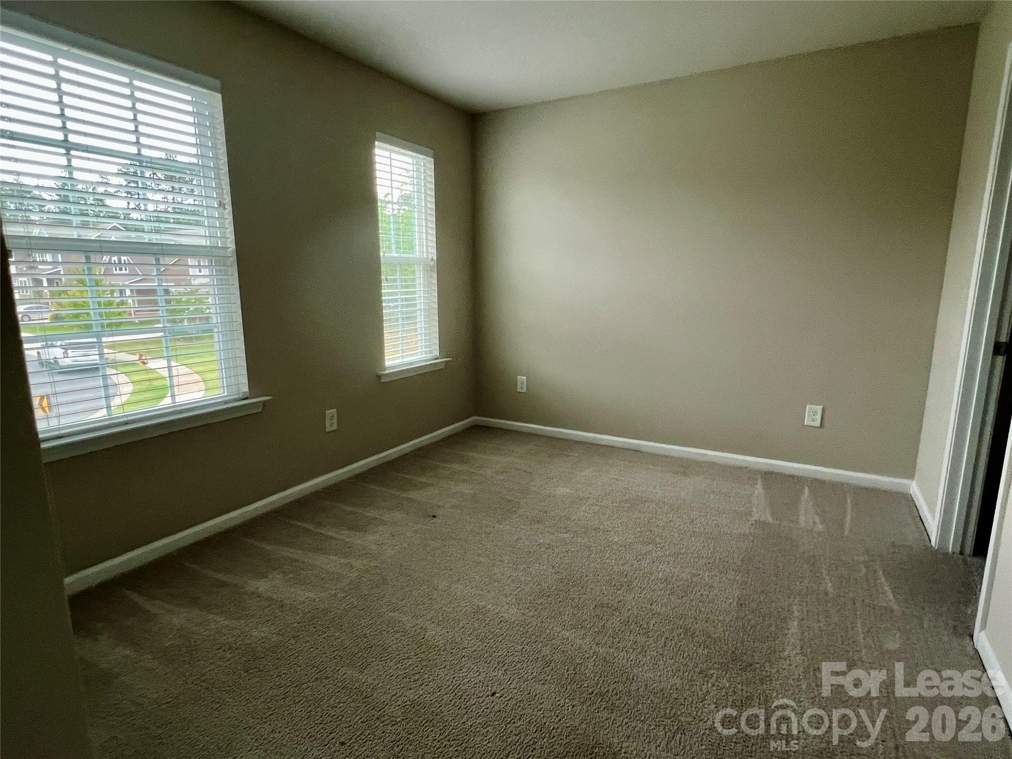 601 Deep River Way Property Photo 18