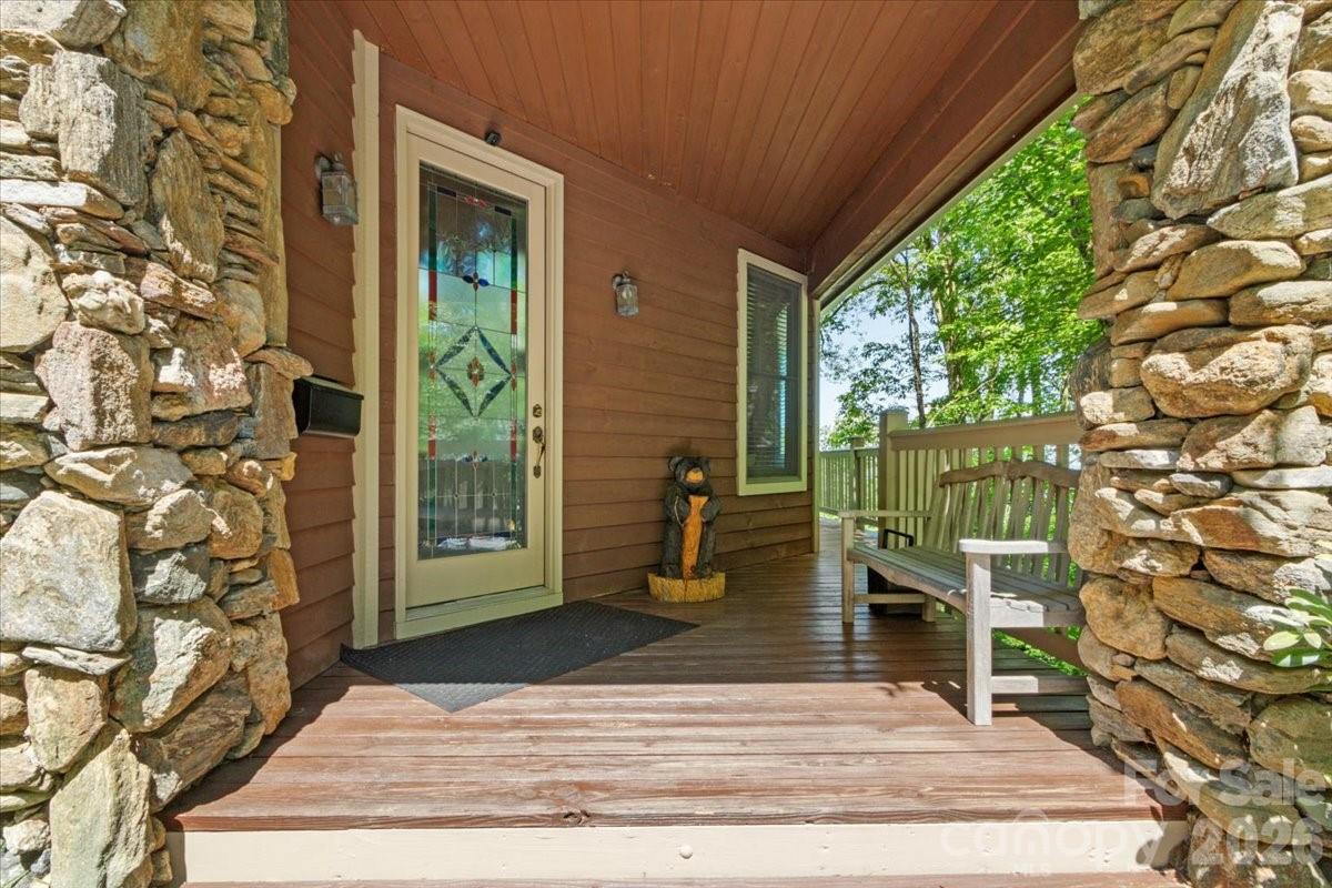 15 Ivy Point Lane Property Photo 2