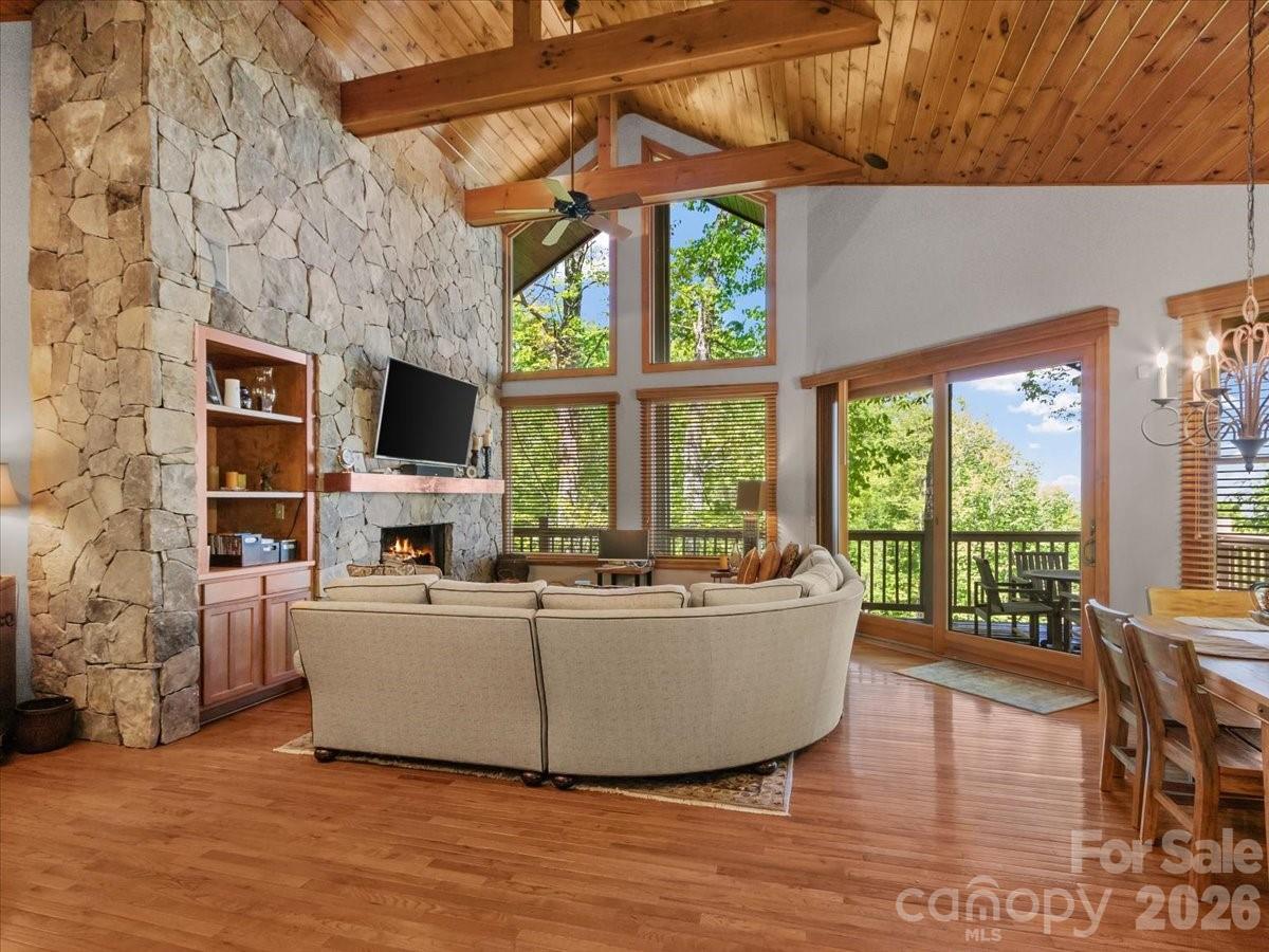 15 Ivy Point Lane Property Photo 3